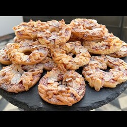 Biscotti in 1 minuto  Con pochissimi ingredienti ...!!!