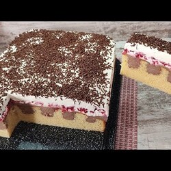 Dieses Rezept kennen nur wenige! Der Kuchen schmilzt im Mund! Saftig und schnell! Ohne Gelatine