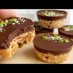 Kein Backen, kein Zucker und in 5 Minuten! Gesundes Energiedessert!