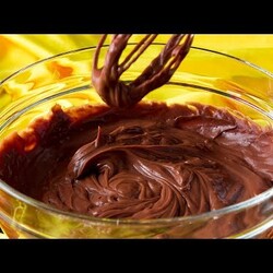 Krem czekoladowy w zaledwie 10 minut-marzenie wszystkich czekoladomanów!| Smaczny.TV