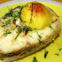 Щука в чесночно-сливочном соусе