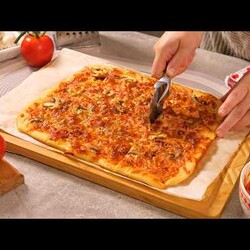 Testo za 1 minut! Umuti kašikom TEČNO TESTO i napravi picu, bez vage!