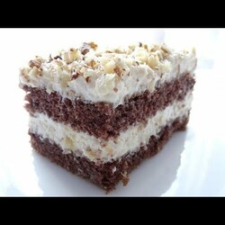 Biszkopt z kremem budyniowo jabłkowym