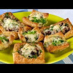 Даже Лепить не Надо! Неимоверно Вкусная Закуска с Грибами из Слоёного Теста.