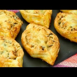 Закусочные лодочки из слоеного теста