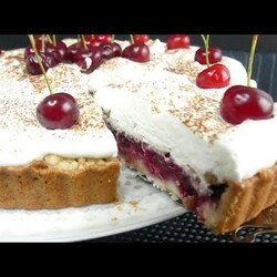 Приготовьте этот летний пирог! Вишня/черешня и сливочный крем! Вкуснее любого торта!