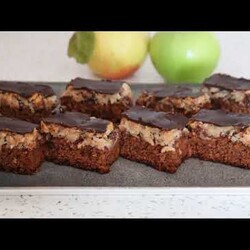 Jeftin, izdašan i dekorativan kolač sa jabukama