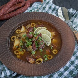 20 рецептов идеальной солянки с колбасой