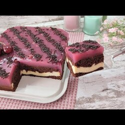 dieser Schokokuchen ist sehr saftig und lecker! Ohne Sahne und Gelatine! Schokokuchen mit Kirschen!