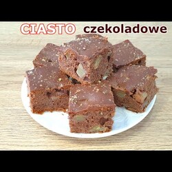 Ekspresowe, przepyszne i wilgotne ciasto czekoladowe z gruszkami