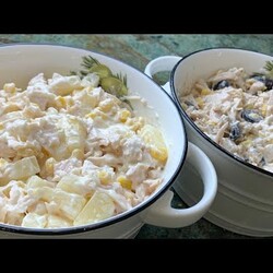 Два потрясающе вкусных салата из куриной грудки! Салат с ананасами и салат с маслинами.