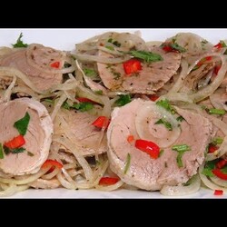 СОЧНАЯ МЯСНАЯ ЗАКУСКА С МАРИНОВАННЫМ ЛУКОМ СЪЕДАЕТСЯ МОМЕНТАЛЬНО Люда Изи Кук Закуски Рецепт на НГ