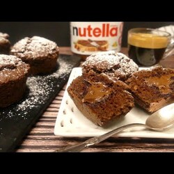 Шоколадные кексы с начинкой из Нутеллы! Всего три ингредиента! Печенье, молоко, Нутелла!