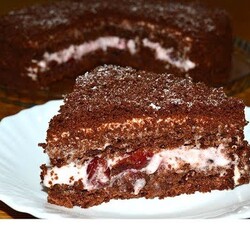 Постный шоколадно-вишневый торт , но никто не догадается.