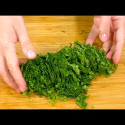 ЩАВЕЛЬ! Вот что нужно готовить сейчас! ЗЕЛЕНЫЙ борщ и СУП, сырный суп со щавелем и рассольник ЛЕТНИЙ