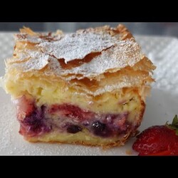 SLATKA GIBANICA SA SIROM I VOĆEM, POSLASTICA KOJU ĆETE ČESTO PRAVITI