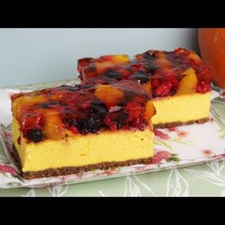 Aksamitny Sernik z Dynią i Owocami– Doskonały Smak!