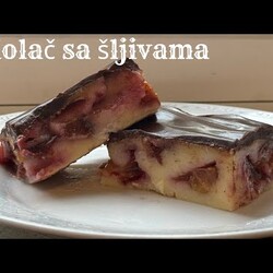Fantastičan kolač sa šljivama i jogurtom