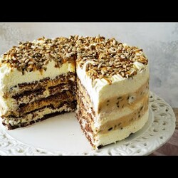 Prosty torcik bez pieczenia KRÓWKA ze słonecznikiem i kokosem – Przepis – Mała Cukierenka