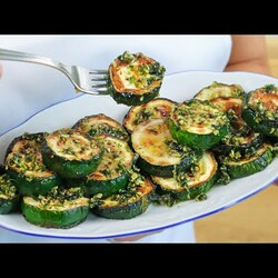 Ich habe noch nie so leckere Zucchini gegessen! Spanische Knoblauch Zucchini. Frische Rezepte