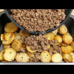 einfaches und schnelles Rezept, Kartoffeln mit Hackfleisch, erfreuen die ganze Familie