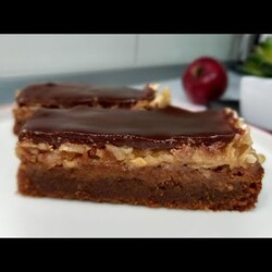 Sve zajedno se peče Jeftin i brz kolač sa jabukama-Cake with apples and chocolate