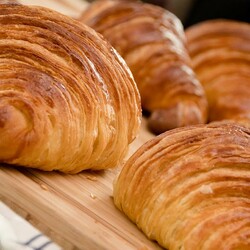 КРУАССАНЫ из слоеного теста  | рецепт круассанов | дрожжевое слоеное тесто | выпечка CROISSANTS