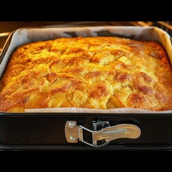 Ein Apfelkuchen mit 2 Äpfel, der in Ihrem Mund schmilzt! Jeder sucht nach diesem Rezept!