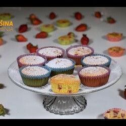 Mafini sa jagodama i čokoladom Strawberries Chocolate Muffins Recipe - Sašina kuhinja