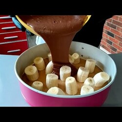 Наконец то его нашёл! Все кто его пробуют остаются в восторге! Просто заливаем бананы тестом... ASMR