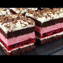 Der Kuchen ist so lecker, dass ich ihn fast jeden Tag backe. Kuchen, der auf der Zunge zergeht.