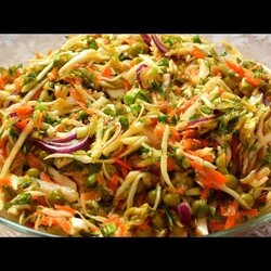 САЛАТ НА КАЖДЫЙ ДЕНЬ! Очень РЕКОМЕНДУЮ! Хоть просто и легко, но НЕВЕРОЯТНО ВКУСНО! Мамины рецепты