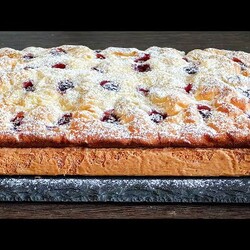 заливной пирог с фруктами и заливкой