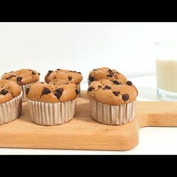 Chocolate chiffon cupcake