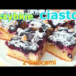 Pyszne śmietankowe ciasto z owocami