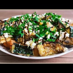 Шикарный салат из баклажана и кабачка.Удивите себя и своих гостей вкусом этого салата!