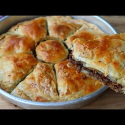 Sadece 2 BEZE İle Kat Kat Çıtır Çıtır PUF BÖREĞİ Yapmanın En Kolay Yolu ❗