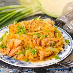 10 простых рецептов тушеной капусты с мясом