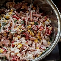 Салат "Андалузия": вкусное сочетание кальмаров, грибов, овощей и сыра | Food Time | Пульс Mail.ru