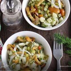 Как приготовить Картофельный салат с грибами и маринованным луком