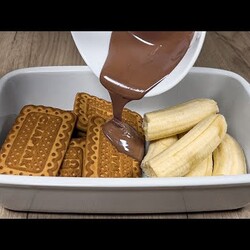 Hast du Banane? Machen Sie dieses köstliche Dessert in 5 Minuten! Kein Ofen, keine Eier!