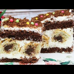 PRZEPIS NA ŚMIETANKOWE CIASTO Z ROGALIKAMI 7 DAYS ORAZ SERKIEM MASCARPONE - BOMBOWA KUCHNIA