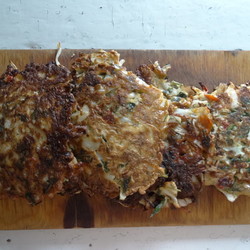 Капуста, прожаренная с яйцом. Рецепт до безобразия прост, а результат невероятно вкусный - Пир во время езды