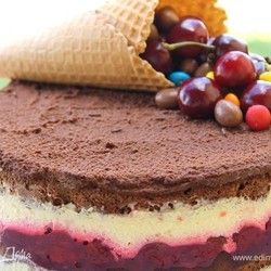 Шоколадный торт с вишней. Ингредиенты: яйца куриные, какао-порошок, растительное масло