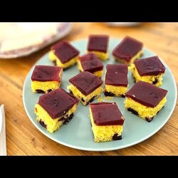 Slovenski kolač s kompotom od višanja recept