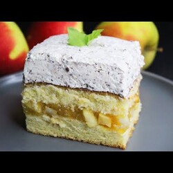 JABŁKOWA STRACCIATELLA -  IDEALNE CIASTO NA RODZINNE PRZYJĘCIE - PRZEPIS BOMBOWA KUCHNIA