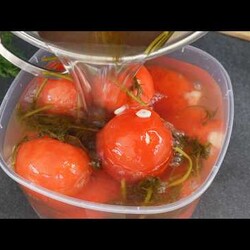Быстро маринованные помидоры, не успеваю готовить, съедаем все и съедаем