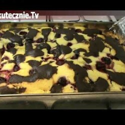 Sernik z wiśniami na czekoladowym spodzie :: Skutecznie.Tv