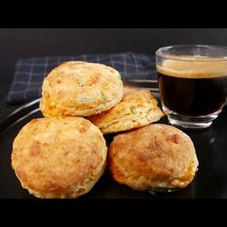 Печенье с сыром и зеленым луком! Любители сырностей будут в восторге!