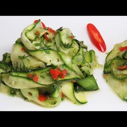 БЫСТРАЯ ЗАКУСКА из МОЛОДЫХ МАРИНОВАННЫХ КАБАЧКОВ ЦУКИНИ Zucchini Salad Recipe snacks Люда Изи Кук